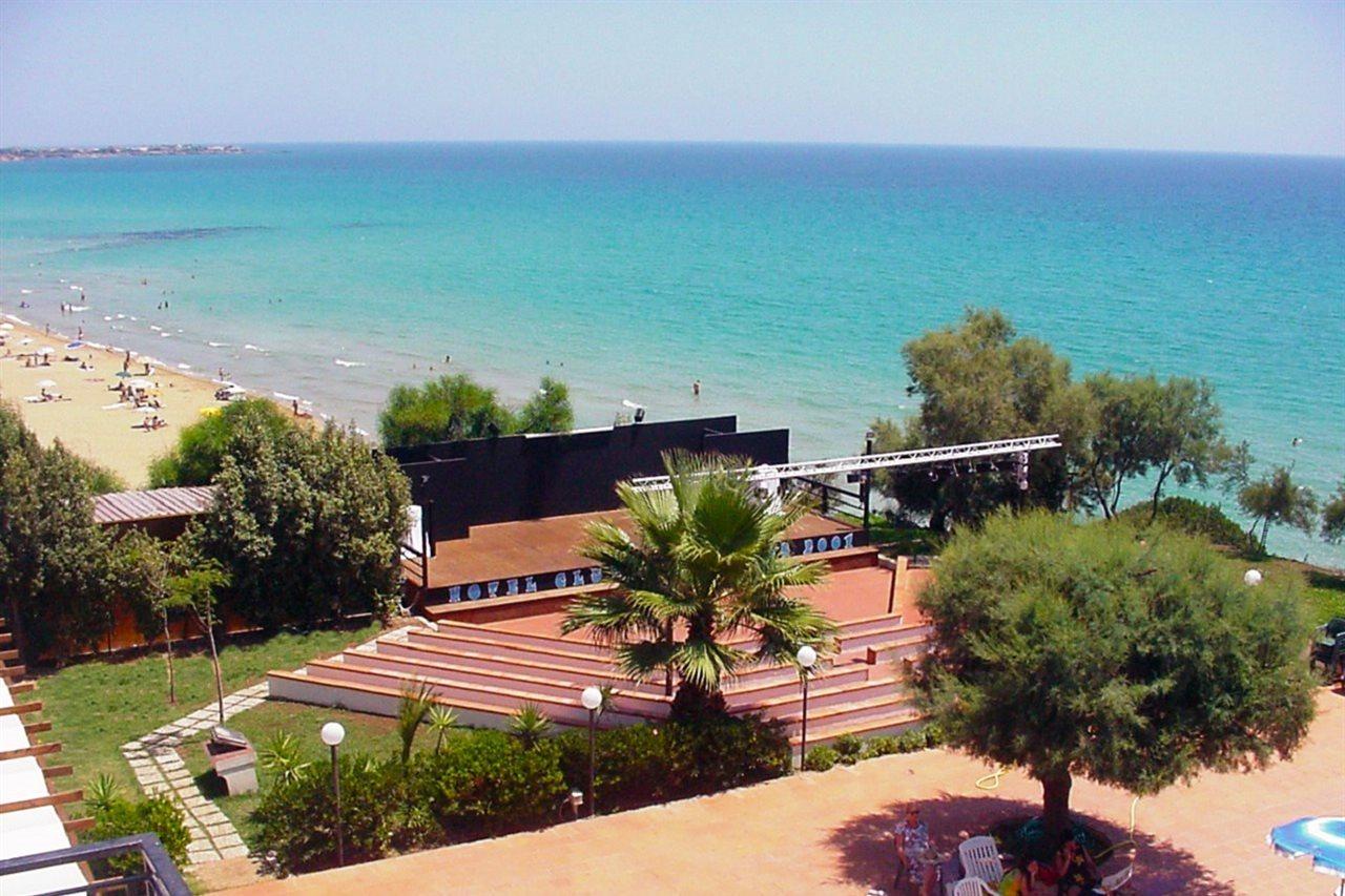 Futura Style Helios Hotel Noto Exterior foto